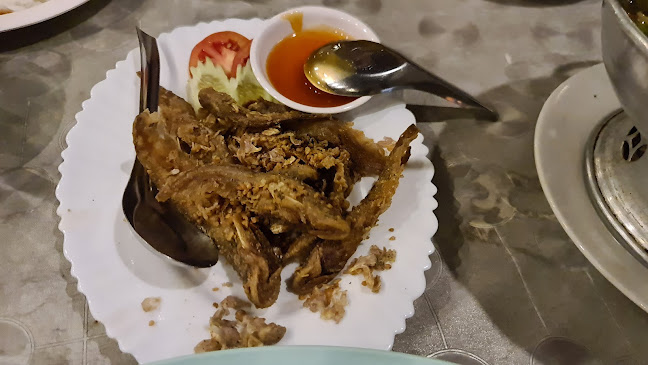 Opinii despre แพอาหาร ร. เรือ นครสวรรค์ în อำเภอเมือง - การบริการอาหารและที่พัก