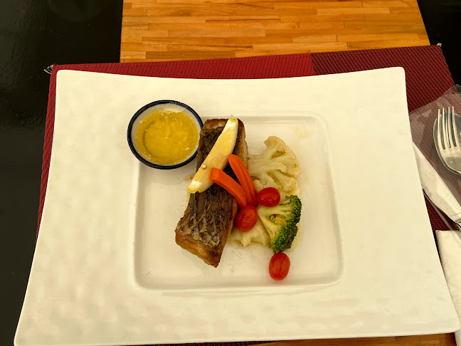 Seafood Market - การบริการอาหารและที่พัก