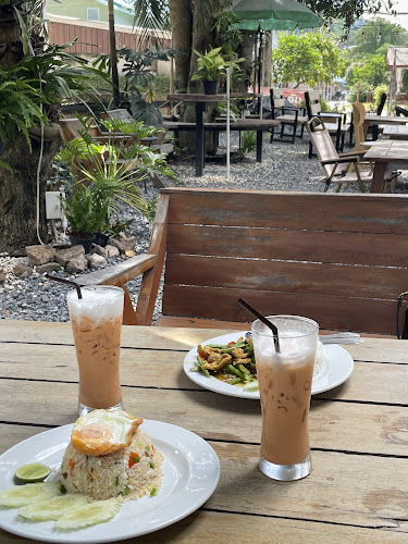 Khao Phra Cafe & Eatery