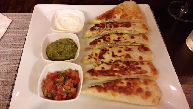 ป่าตอง ซันเซ็ท วิว เรสเตอร์รอง - การบริการอาหารและที่พัก