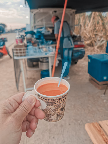 CoffeeMove ลุงแดง - การบริการอาหารและที่พัก