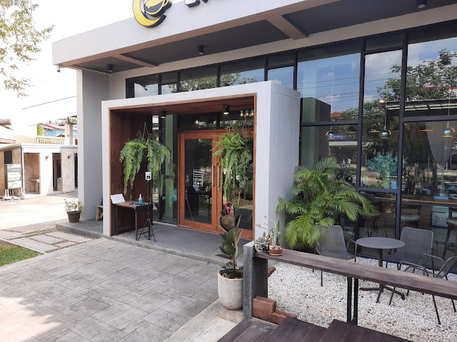 Lavana cafe’& Bistro พิษณุโลก