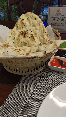 Opinii despre Suraj Indian Restaurant Kamala în อำเภอกะทู้ - การบริการอาหารและที่พัก