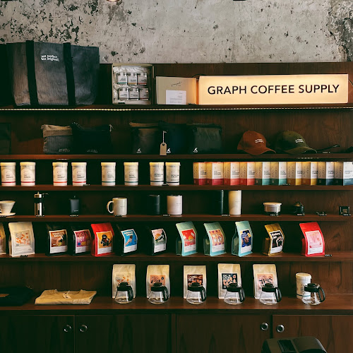 Opinii despre GRAPH Phuket în เมือง - การบริการอาหารและที่พัก