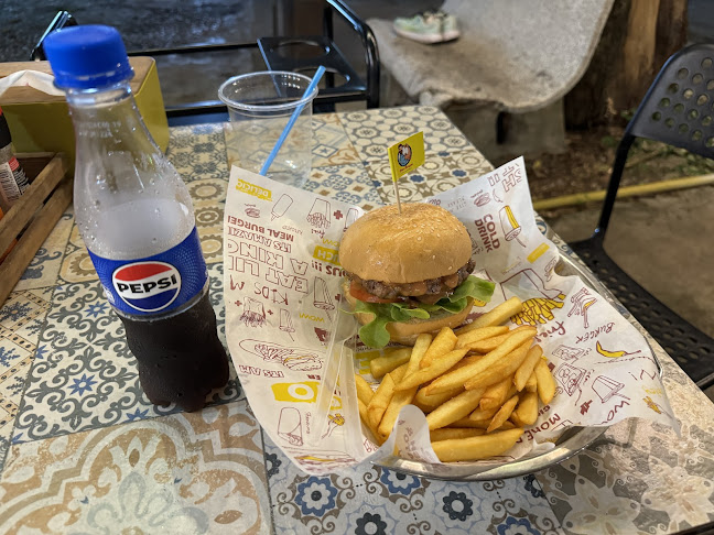 New Burger นิวเบอร์เกอร์ - การบริการอาหารและที่พัก