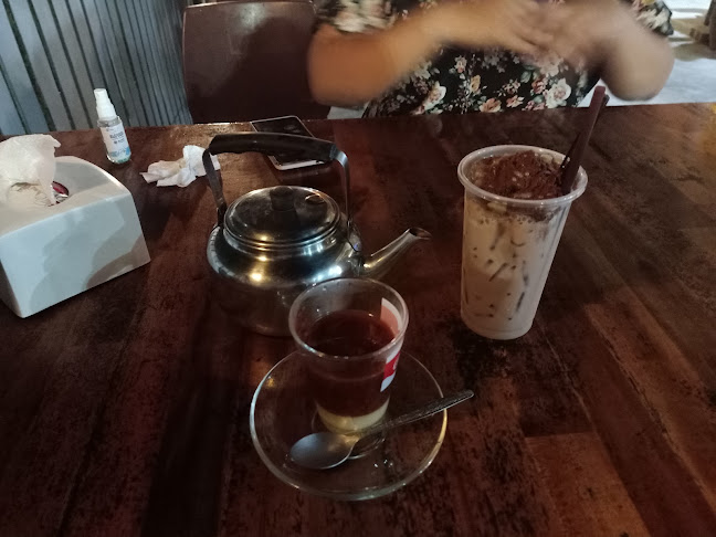 ชานคร บังเดช - การบริการอาหารและที่พัก