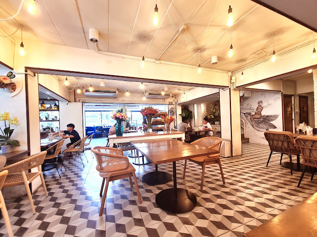 MET CAFE - การบริการอาหารและที่พัก