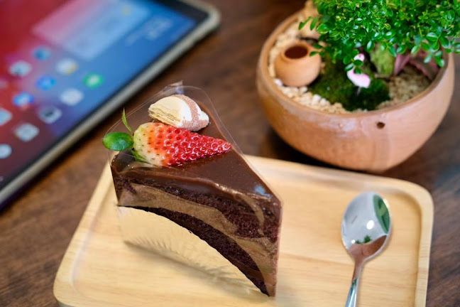 ROOM MADE by Nanphat - การบริการอาหารและที่พัก