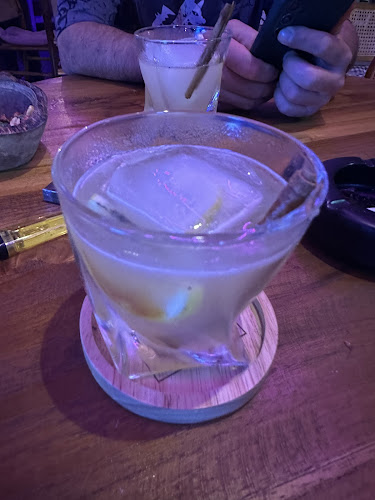 Opinii despre โอเชี่ยนบาร์ în ภูเก็ต - การบริการอาหารและที่พัก