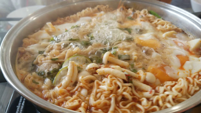 ร้านพิเศษ - การบริการอาหารและที่พัก