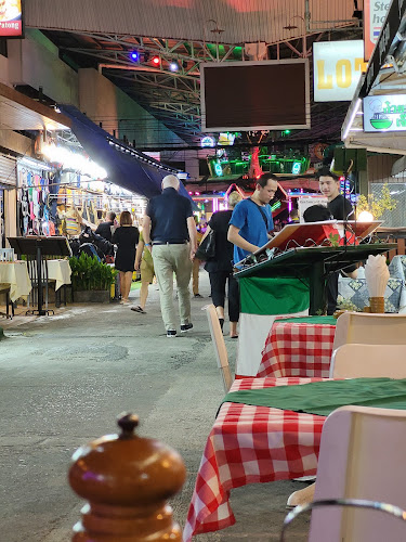 Pizzeria - การบริการอาหารและที่พัก