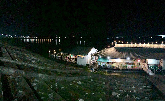 แพอาหาร ร. เรือ นครสวรรค์ - การบริการอาหารและที่พัก