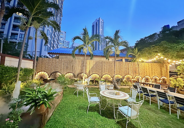 NINICHA (café and restaurant) *ณิณิชา (คาเฟ่ แอนด์ เรสเตอร์รอง) - การบริการอาหารและที่พัก