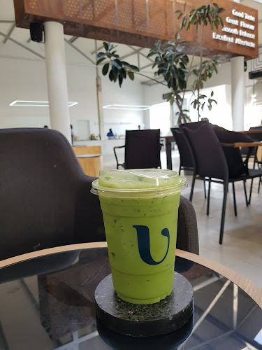 U Cup Coffeebar x Specialty Coffee (ยูคัพ คอฟฟี่บาร์ เอ็กซ์ สเปเชียลตี้คอฟฟี่) - การบริการอาหารและที่พัก