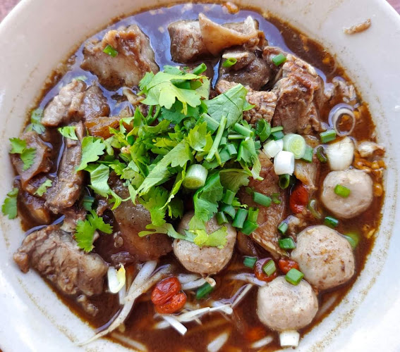 ก๋วยเตี๋ยวเนื้อเอ็นแก้วฉลองภูเก็ต - อำเภอเมืองภูเก็ต