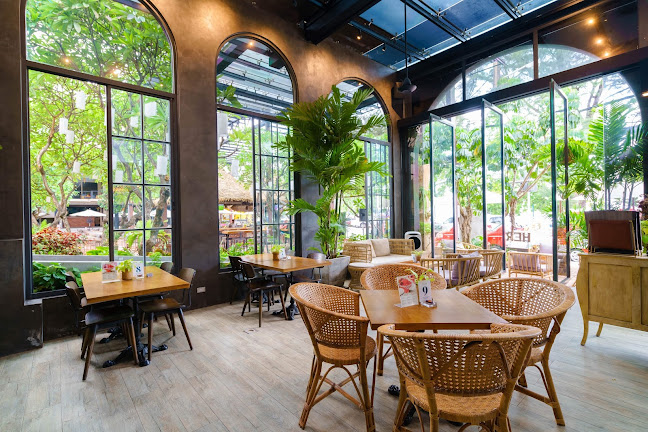 66 ถ. ทวีวงศ์ ตำบลป่าตอง อำเภอกะทู้ ภูเก็ต 83150