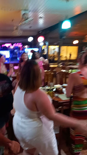 KEN RESTAURANT - การบริการอาหารและที่พัก