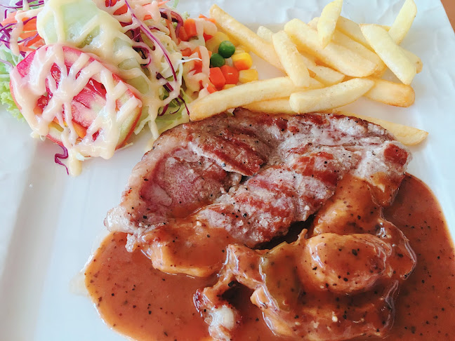 Opinii despre ร้านเฮือนไม้สเต็กอุบลราชธานี în อำเภอเมืองอุบลราชธานี - การบริการอาหารและที่พัก