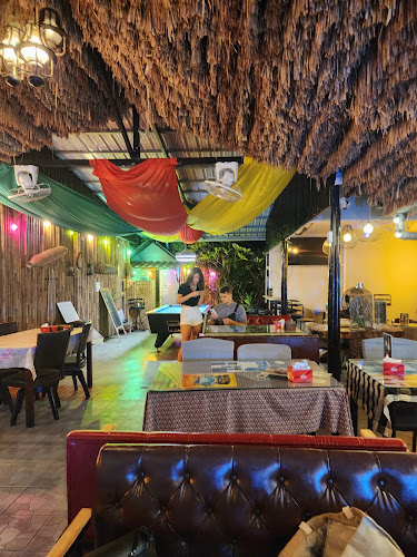 Comentarii opinii despre Aree's Kitchen & Lounge