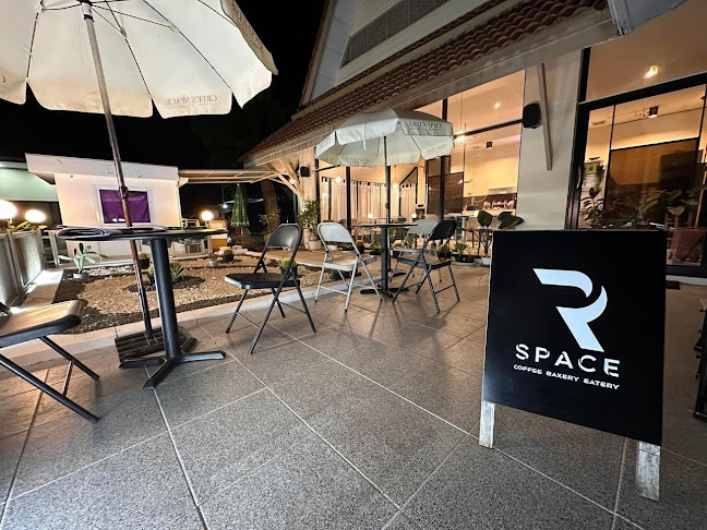 R space cafe & eatery - อำเภอเมืองอุบลราชธานี