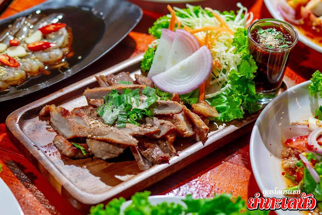 Opinii despre อีสานแซ่บ ยำทะเลนัวป่าตอง în อำเภอกะทู้ - การบริการอาหารและที่พัก