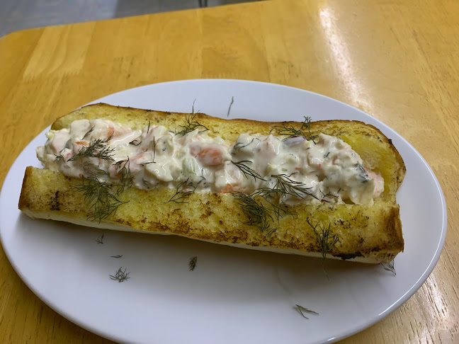 ร้านอาหารอเมริกัน - การบริการอาหารและที่พัก