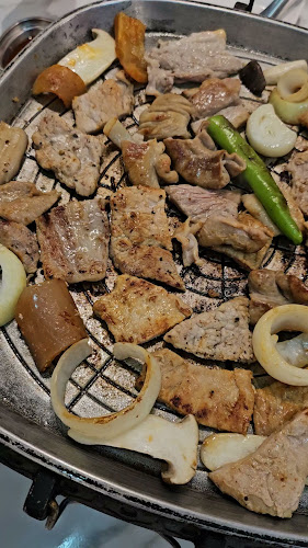 ทเว จิ โกกิ 돼지고기 Dwae ji gogi BBQ & KOREAN BUFFET