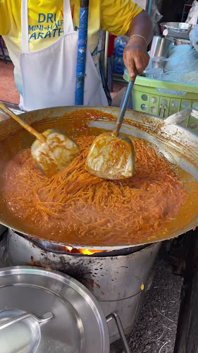 ตลาด ตลาดศาลเจ้า แผงที่ 8 ถนน ถนน หน้าเมือง เมือง สุราษฎร์ธานี 84000