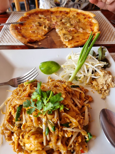 Opinii despre Karlsson Restaurant and Steakhouse - Karon, Phuket în อำเภอเมืองภูเก็ต - การบริการอาหารและที่พัก