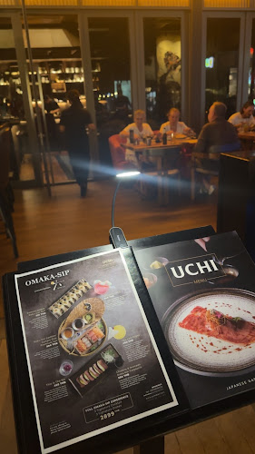 Uchi Gastrobar Japanese Food & Sushi Phuket - อำเภอถลาง