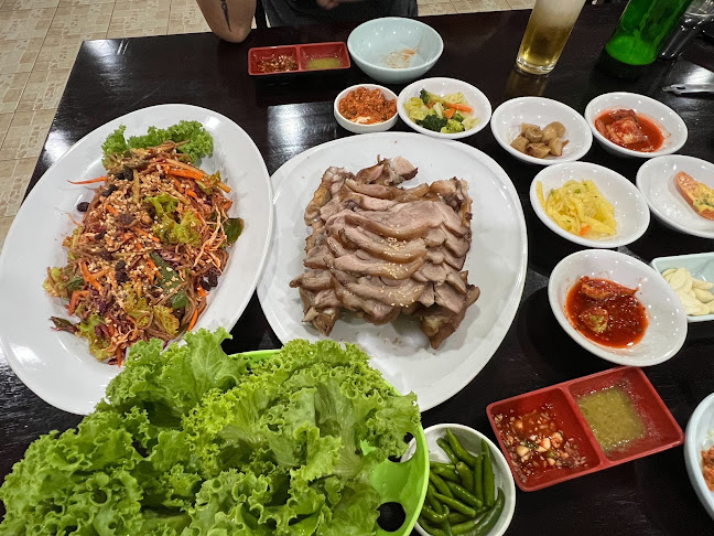 Thai garden Korean restaurant 타이가든한식당 - การบริการอาหารและที่พัก