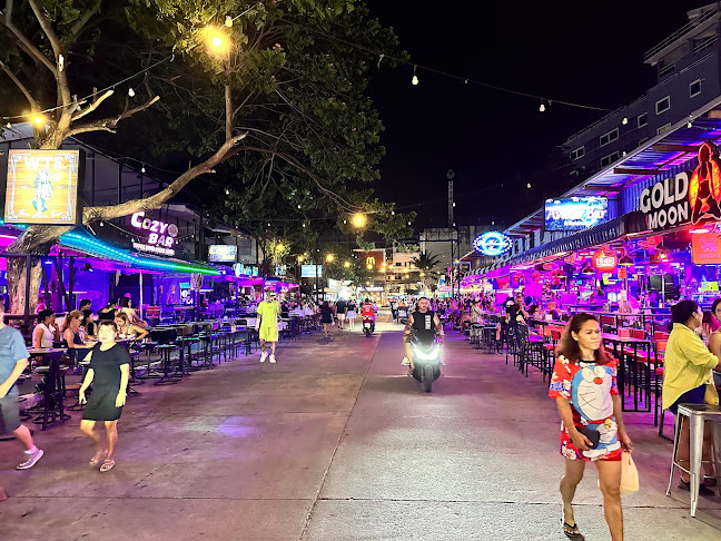 Opinii despre Celona Bar în อำเภอบางละมุง - การบริการอาหารและที่พัก