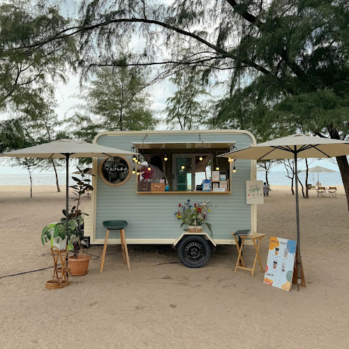 Triple O coffee - การบริการอาหารและที่พัก