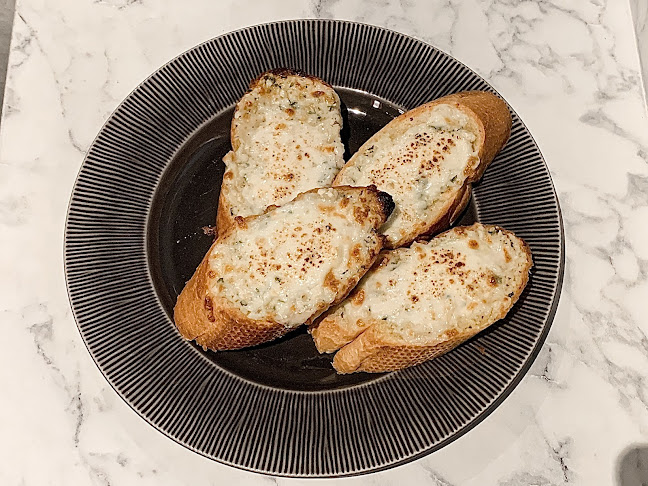 ลา พิคโคล่า คาเฟ่ แอนด์ เรสเตอรรอง