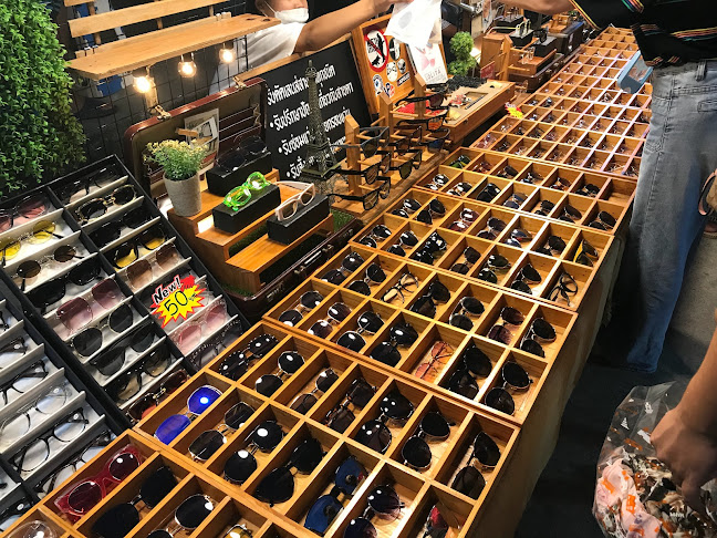 ถนนคนเดิน นครสวรรค์(ริมแม่น้ำเจ้าพระยา) - อำเภอเมืองนครสวรรค์