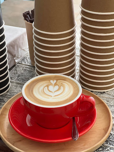 Ohmy coffee - การบริการอาหารและที่พัก