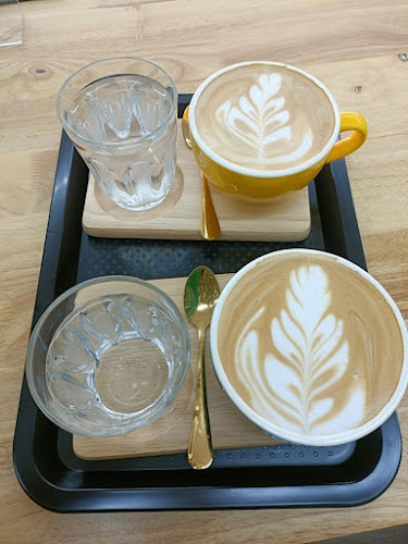 Helios Cafe - อำเภอบางละมุง