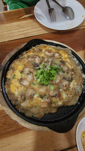 โรงสี กำแพงเพชร - การบริการอาหารและที่พัก