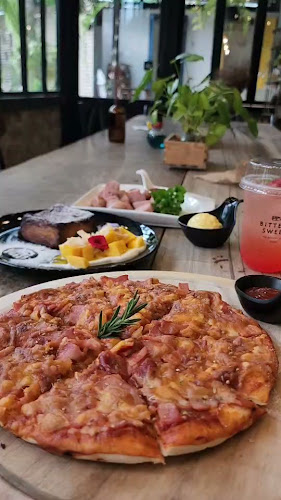 Bitter*Sweet The Dessert cafe