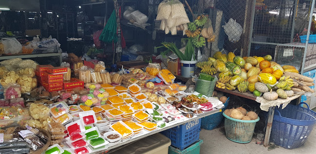Laem Din Market ตลาดแหลมดิน - การบริการอาหารและที่พัก