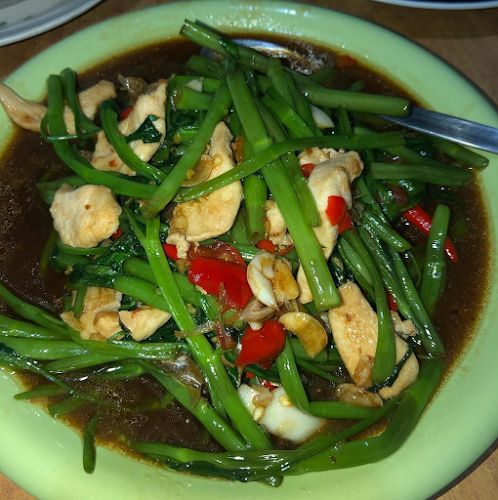 Opinii despre ブアカーオ名無し食堂 în อำเภอบางละมุง - การบริการอาหารและที่พัก