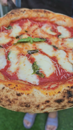 Opinii despre La Balena Pizza în อำเภอปากเกร็ด - การบริการอาหารและที่พัก