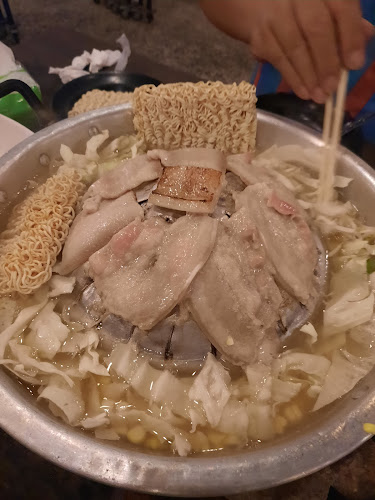 เติบ หมูกระทะ - การบริการอาหารและที่พัก