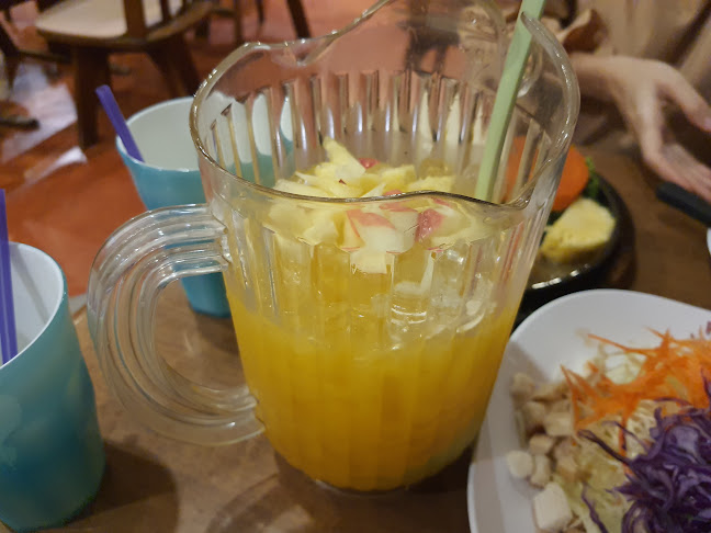 ร้านอาหารสโนว์ไวท์นครปฐม - การบริการอาหารและที่พัก