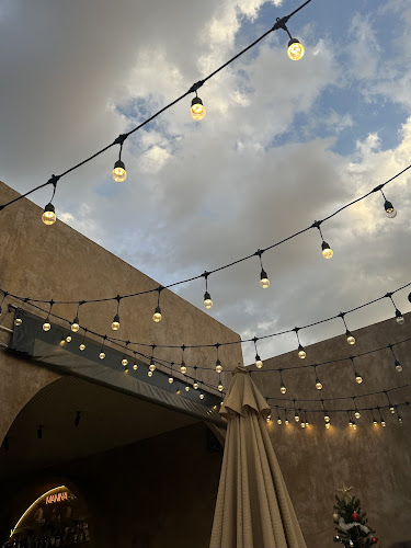 Manina Brunch&Bar - Patong Restaurant - การบริการอาหารและที่พัก