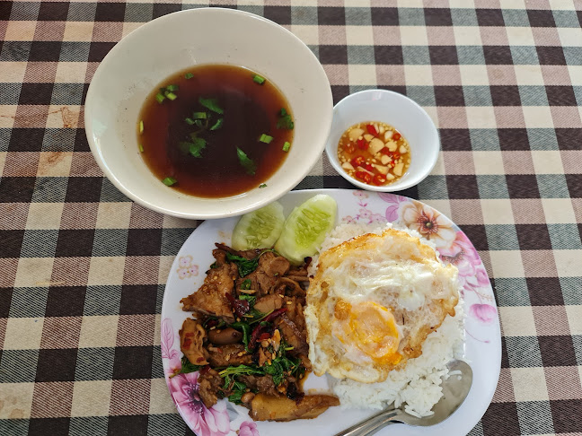 ร้านก๋วยเตี๋ยวเนื้อตุ๋นยาจีนต้นมะขามกรมชล - อำเภอปากเกร็ด