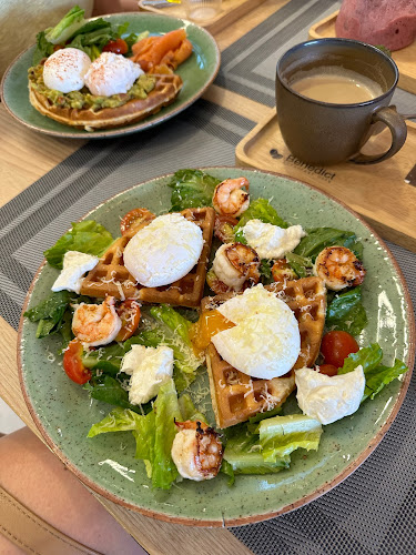 Benedict Breakfast Cafe