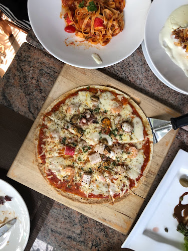 Opinii despre Chez Andy Swiss Restaurant & Steak House în อำเภอเมืองนครราชสีมา - การบริการอาหารและที่พัก