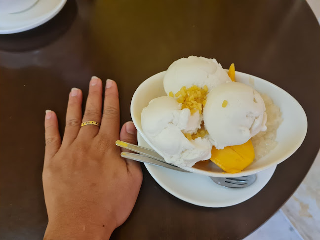 ข้าวเหนียวมะม่วงแม่สายทอง (ร้านใหม่ตรงข้ามการไฟฟ้า)