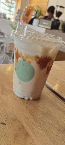 Nana Cha - การบริการอาหารและที่พัก